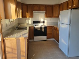 1060 W Hermiston Ave, Hermiston, OR 97838