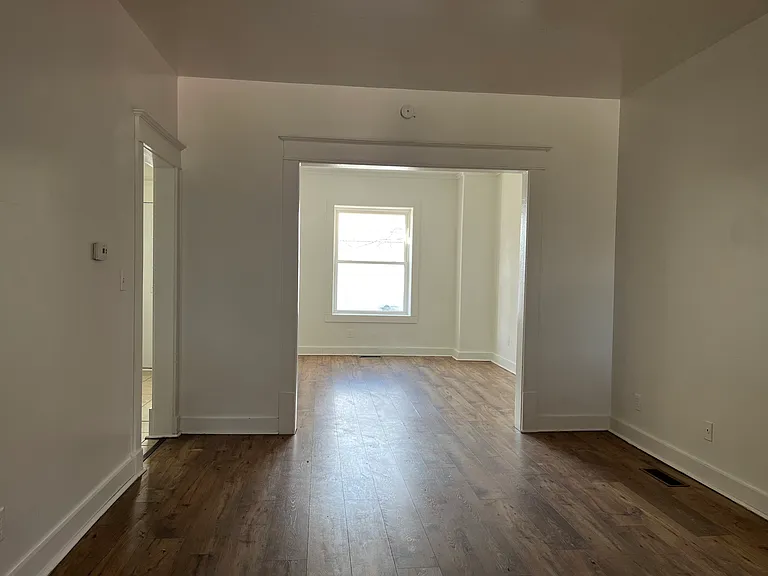 1421 Washington St — Photo 12