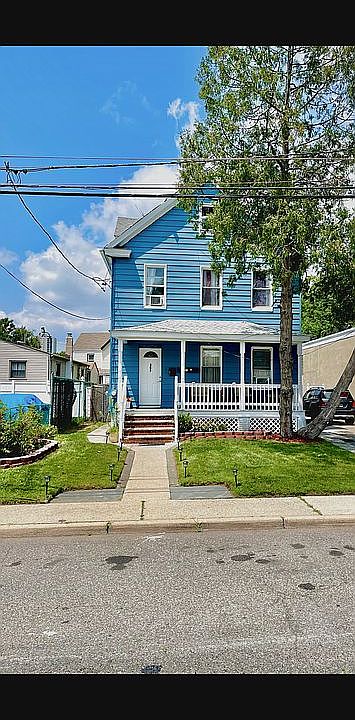 2nd image of 351 Railroad Ave