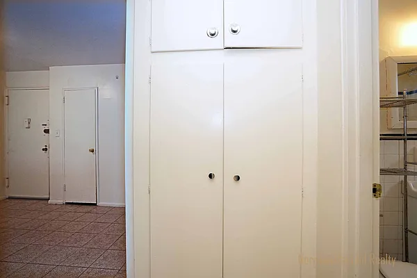 Rented by Norman Raindel, LREB | media 17
