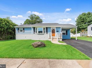 611 Durso Dr, Newark, DE 19711