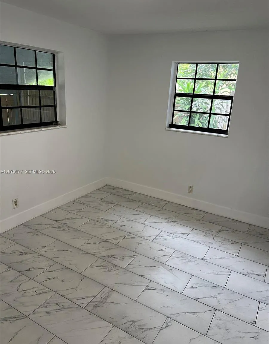 Lauderdale Lakes West Gat — Photo 3