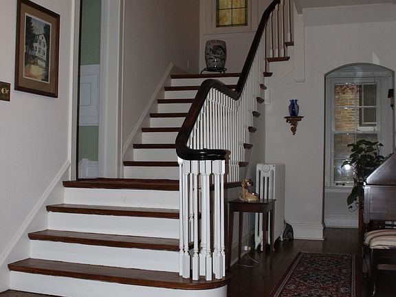 Hallway/Staircase