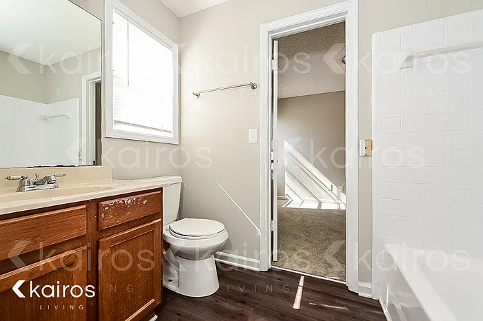 835 Ashley Ln — Photo 14
