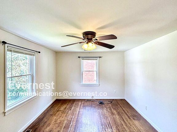 5th image of 1606 Gunn St