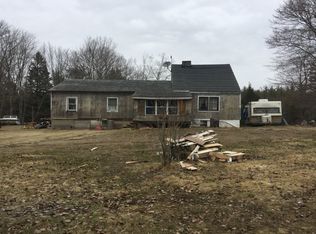 67 Wiggins Rd, Loudon, NH 03307