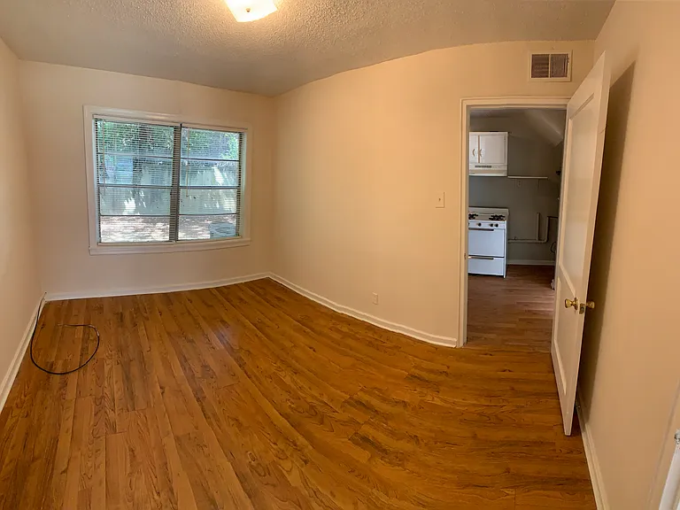 1683 Valley Ave — Photo 12