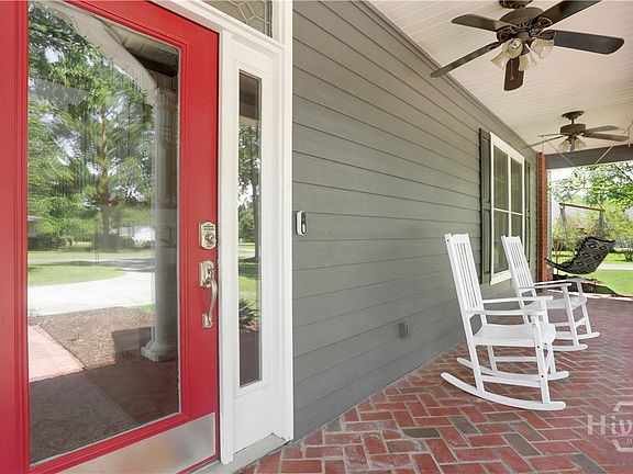 5th image of 142 Cambridge Drive