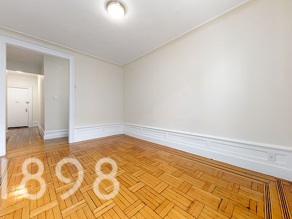 4th image of 631 W 207th St APT 31