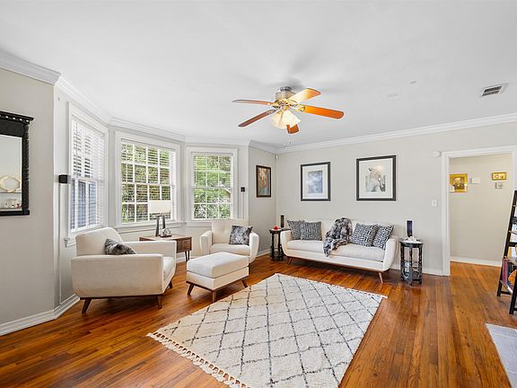 3rd image of 120 W 65th St