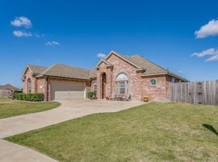 6621 Melody Hill Dr, Midlothian, TX 76065