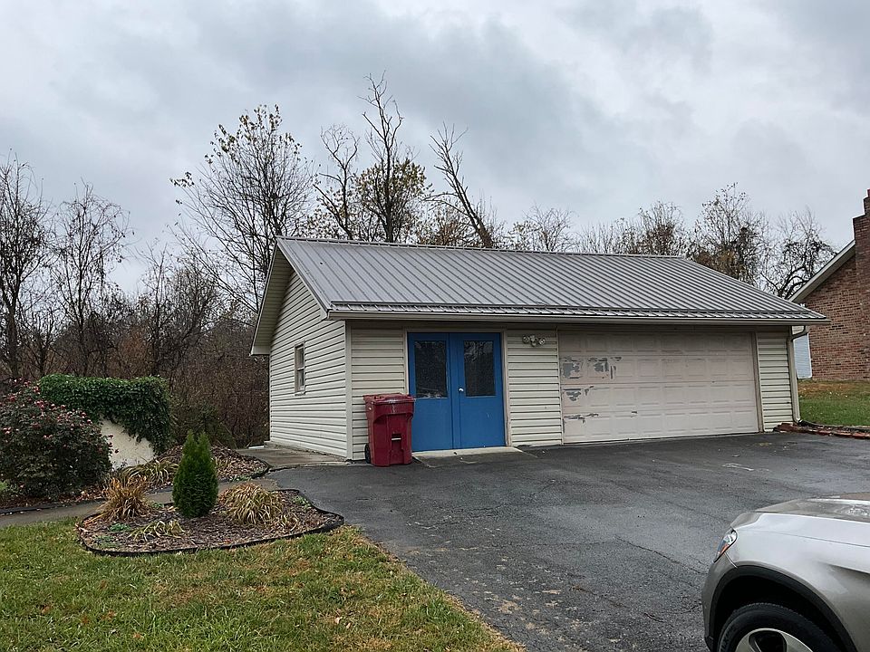 2nd image of 101 Locust Ln