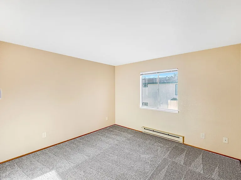 3330 Del Monte Blvd — Photo 11