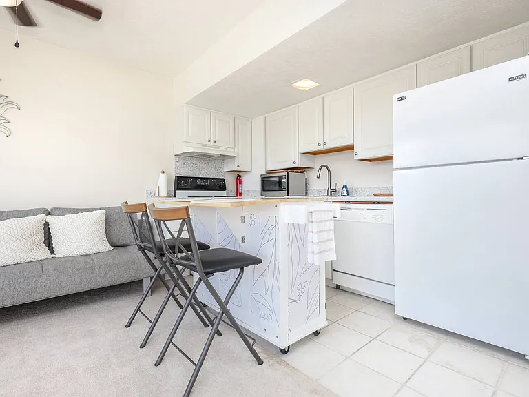 2281 Ala Wai Blvd #902 — Photo 18