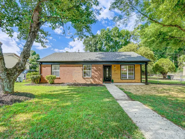 2647 Dalecrest Dr, Charlotte, NC 28269