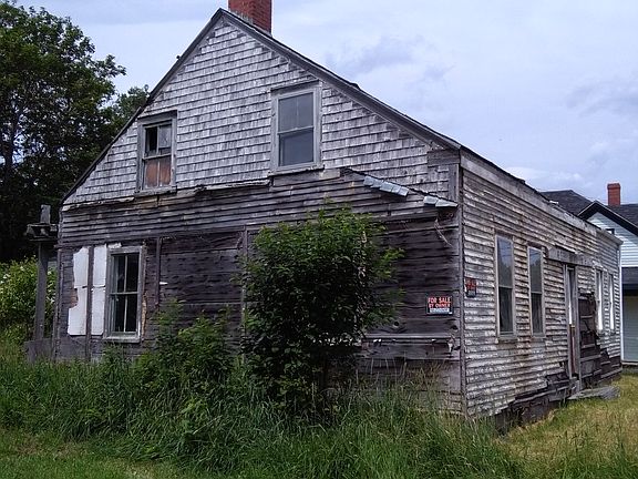 3rd image of 168 Water St