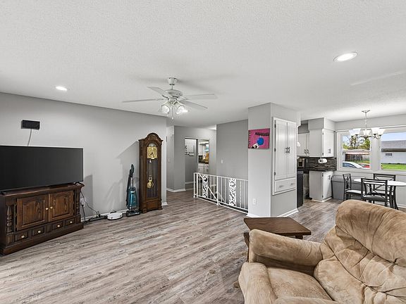 5th image of 6407 Major Ave N