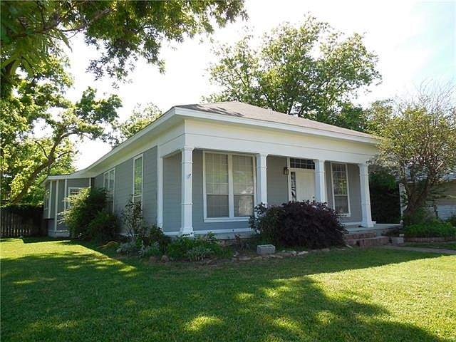 1st image of 438 N Race St