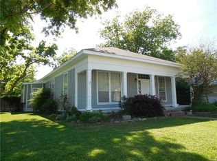 438 N Race St, Stephenville, TX 76401