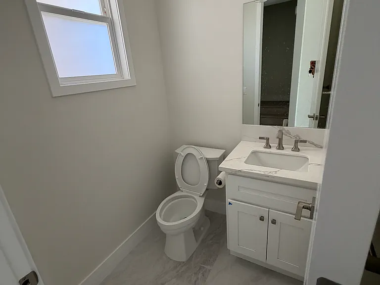 2708 Birch St #2710B — Photo 10