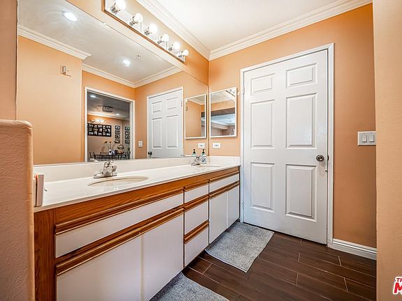 5th image of 15455 Sherman Way #66