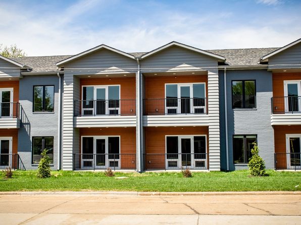 1126 E Latoka St #202