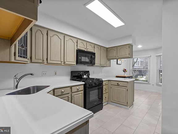 4th image of 2733 Gingerview Ln
