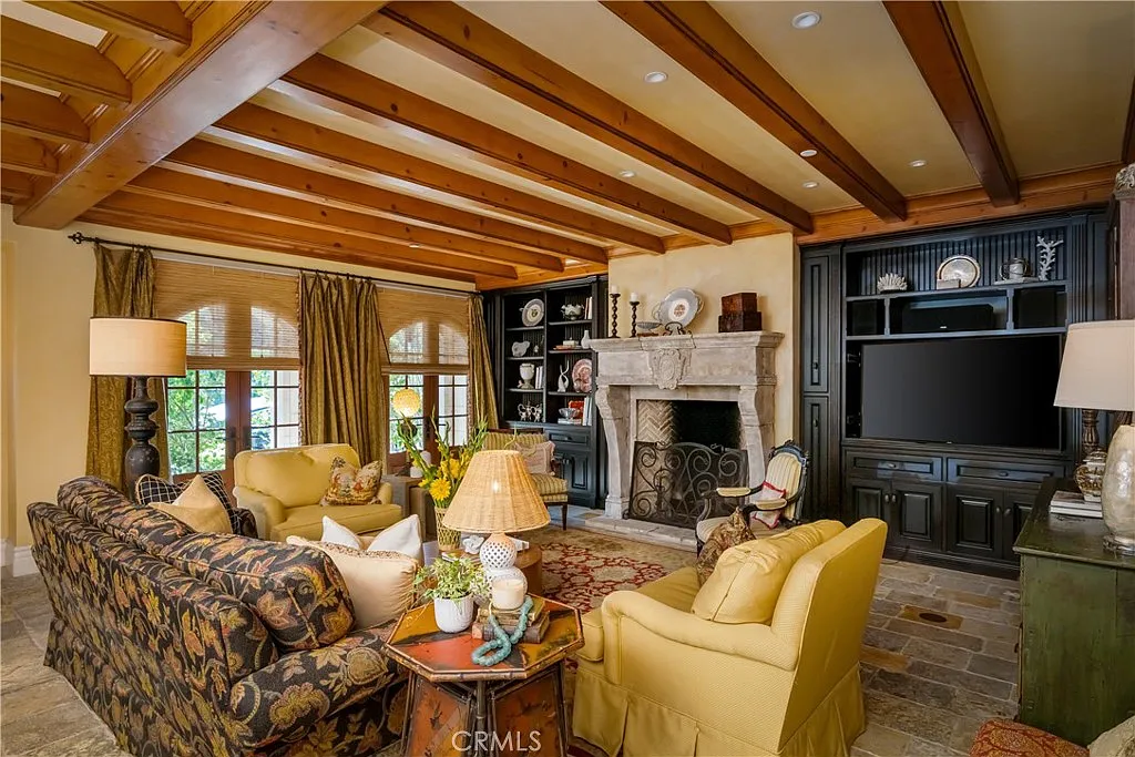 5 bed, 5.5 bath, 6483 sqft, $34,995 — Photo 3