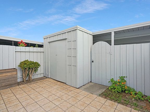5th image of 5395 Balboa Ave