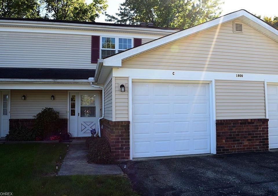 1st image of 1800 Rolling Hills Dr #4D
