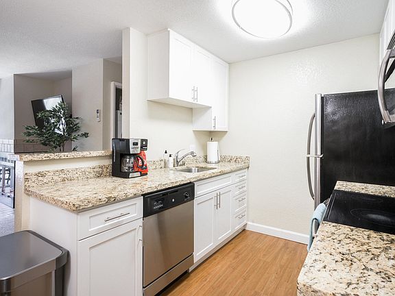 5th image of 111 Saratoga Ave APT 2323