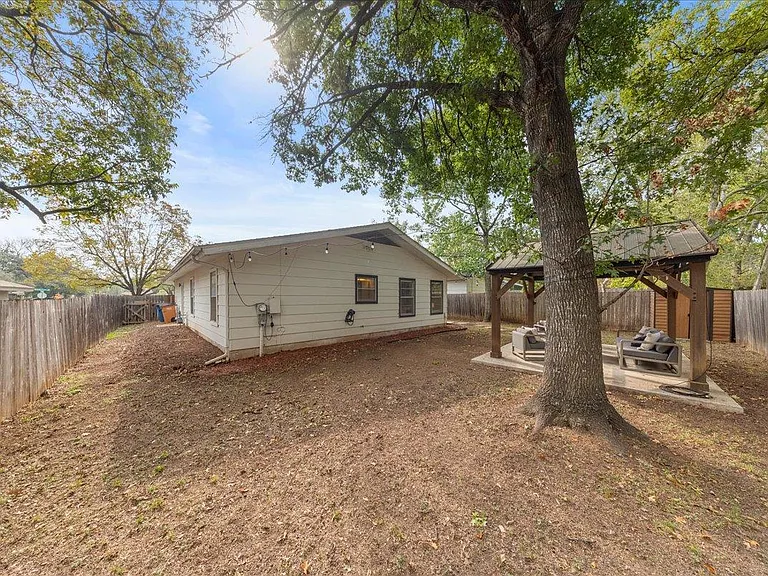 5108 Emerald Forest Dr — Photo 33