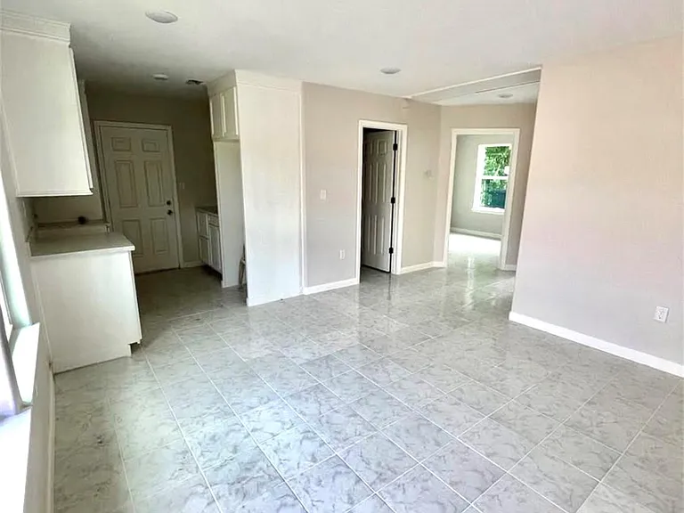 4305 Phlox St #2A — Photo 6