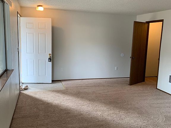 5th image of 10409 Mount Tacoma Dr SW