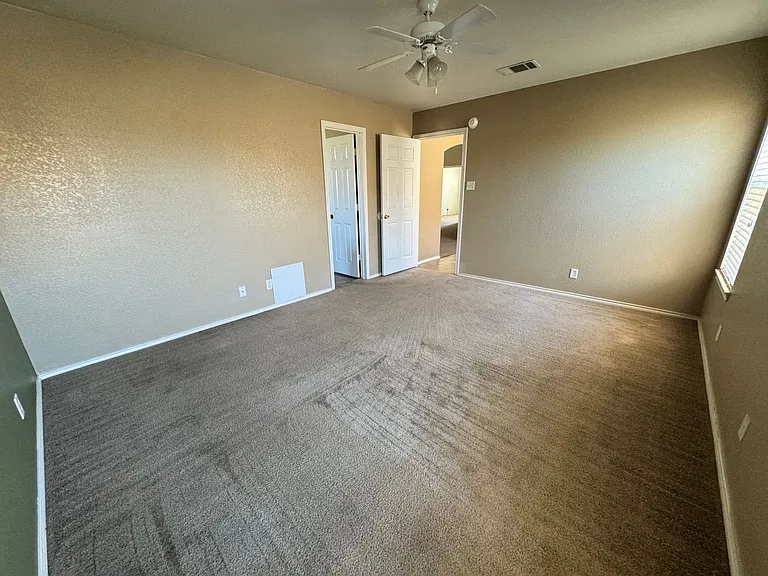 3903 Tiger Dr — Photo 10