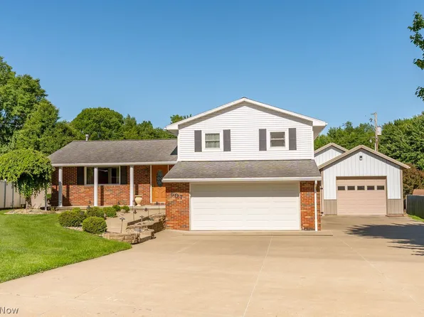 507 Meadowridge Ave NW, Canton, OH 44708