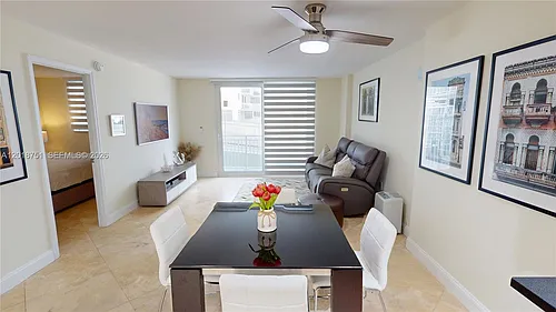 345 Ocean Dr Photo 1
