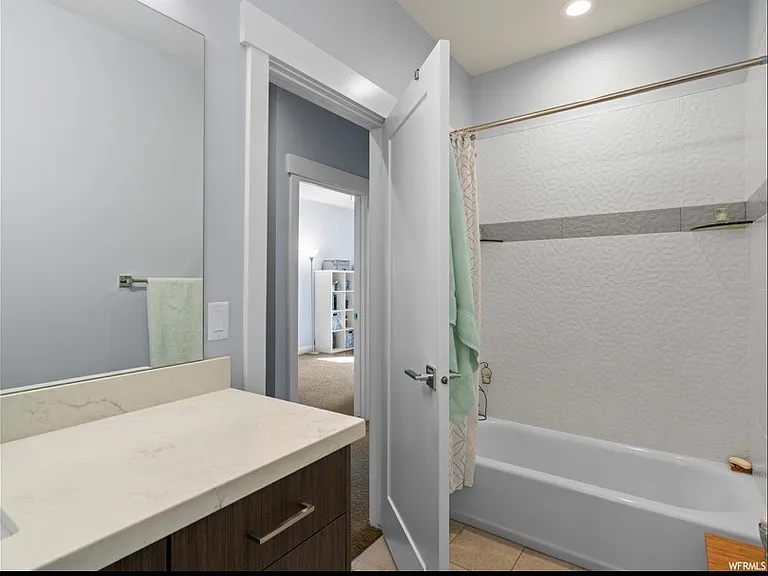 767 N Marmalade Ln — Photo 3