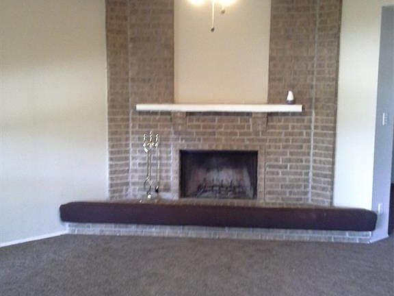 3rd image of 729 Nora Ln