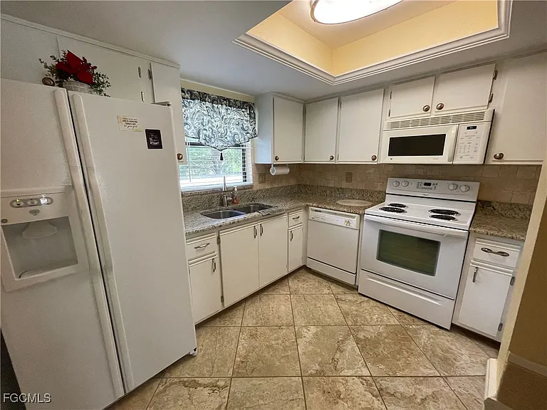 10 Beth Stacey Blvd #206 — Photo 6