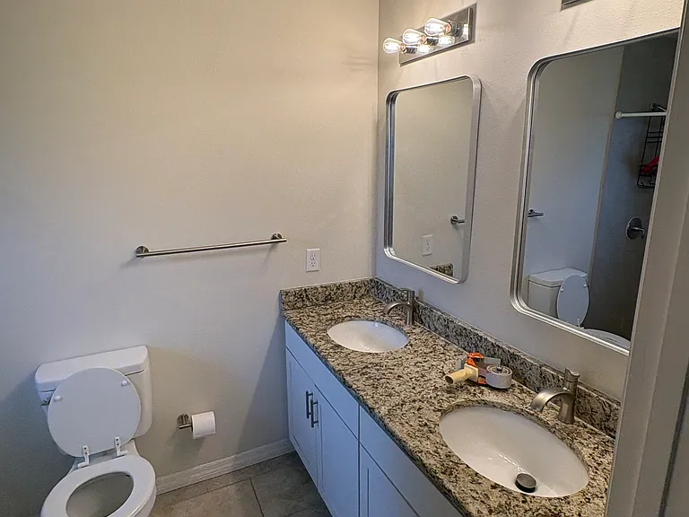 4505 E Walker St — Photo 9