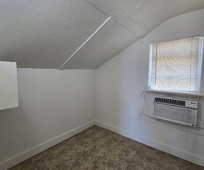1361 N Rowell Ave #1361 — Photo 11