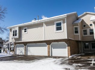 5306 Highpointe Ter, Bloomington, MN 55437
