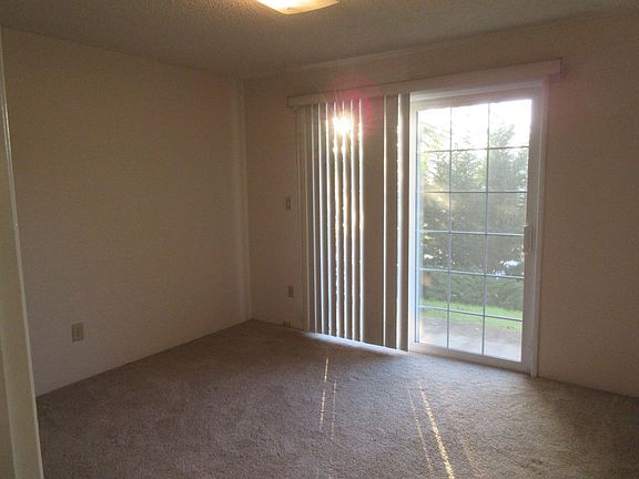 4th image of 1820 & 1834 NW Otie St #1834