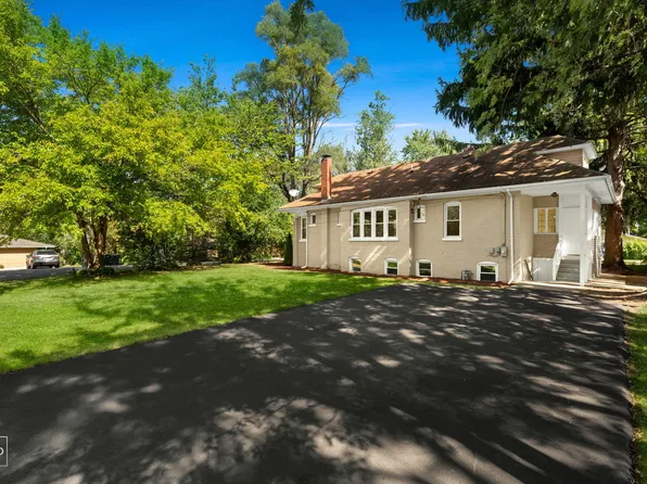 1701 Galilee Ave, Zion, IL 60099