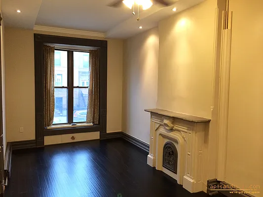 Rented by aptsandlofts.com | media 24