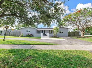 9450 SW 192nd Dr, Cutler Bay, FL 33157