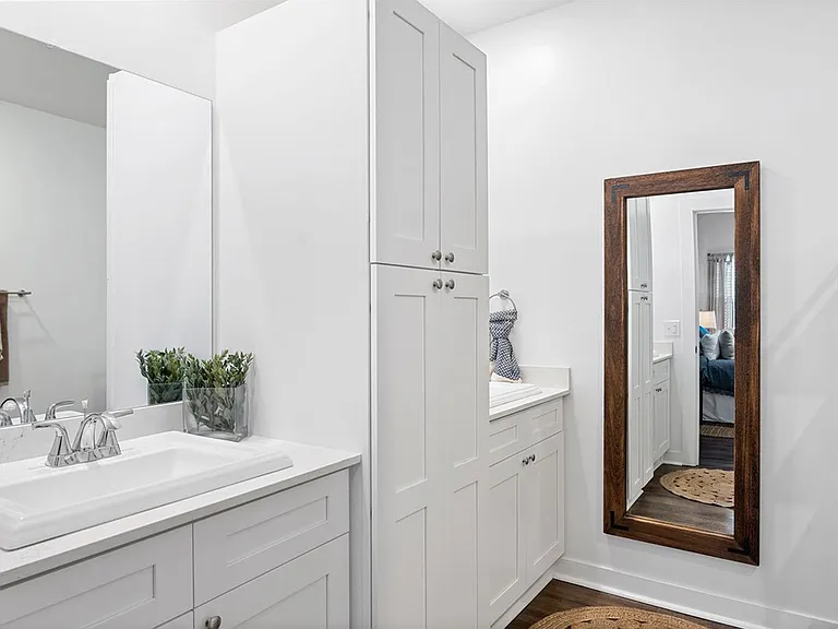 Atlantic Breeze Apartments — Photo 17