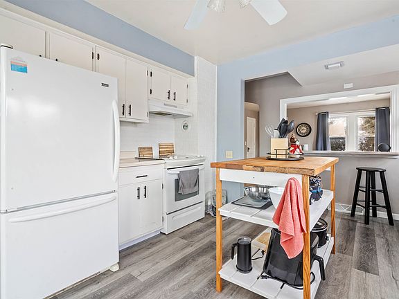 4th image of 2009 Carlton Ave