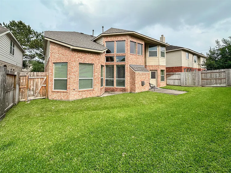 6118 Coastal Grove Ln — Photo 34